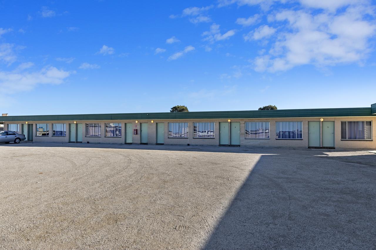 Nullarbor Roadhouse Hotel Exterior photo
